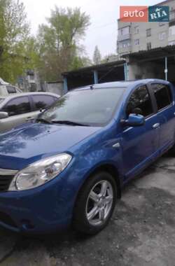 Хетчбек Dacia Sandero 2009 в Кривому Розі