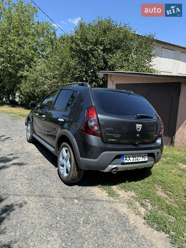 Хэтчбек Dacia Sandero 2009 в Харькове