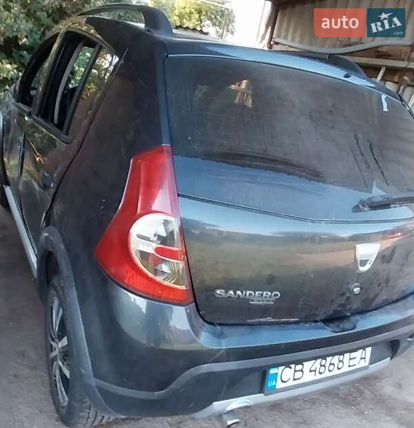 Хэтчбек Dacia Sandero 2010 в Чернигове