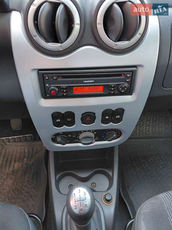 Хетчбек Dacia Sandero 2008 в Охтирці