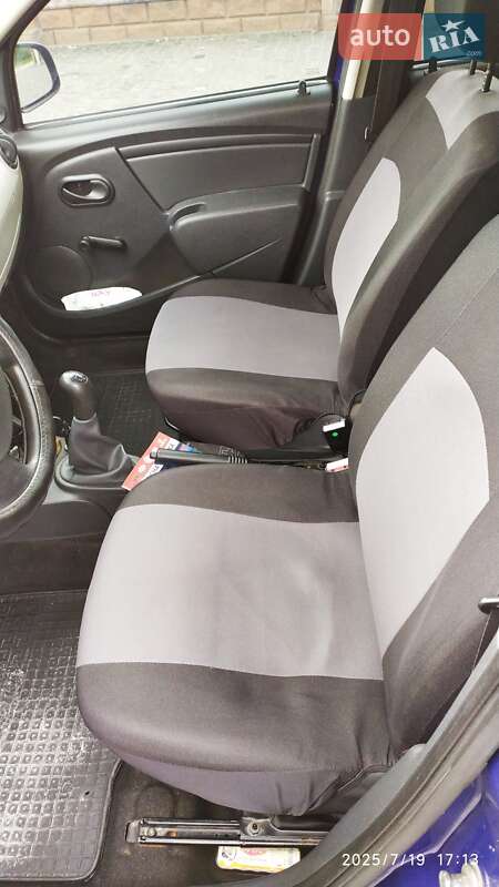Хэтчбек Dacia Sandero 2009 в Кременце