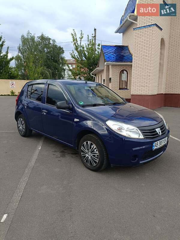 Хэтчбек Dacia Sandero 2009 в Тульчине