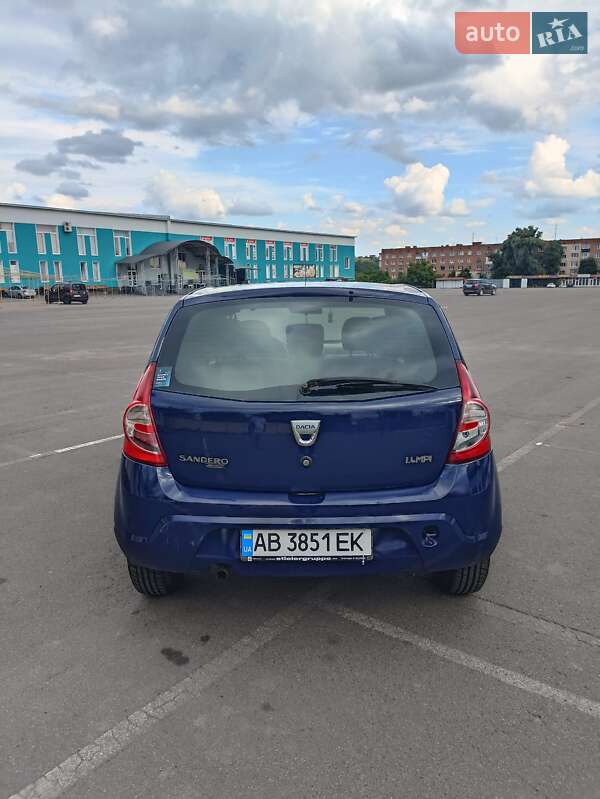 Хэтчбек Dacia Sandero 2009 в Тульчине