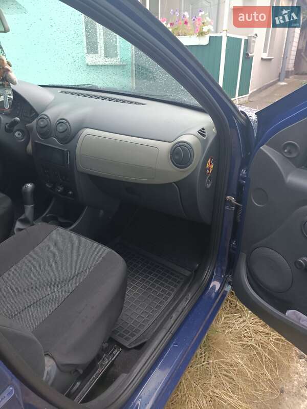 Хэтчбек Dacia Sandero 2009 в Тульчине