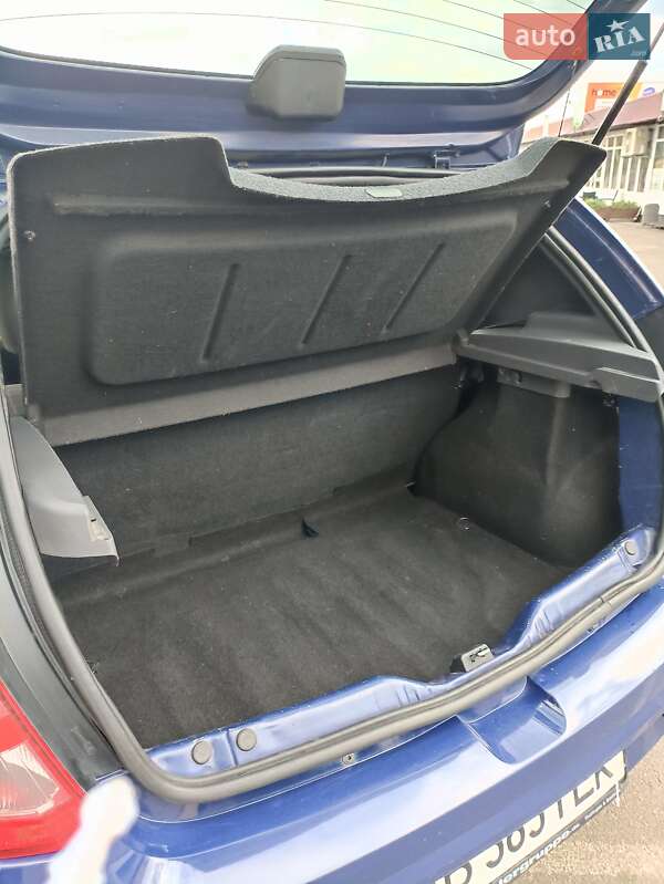 Хэтчбек Dacia Sandero 2009 в Тульчине