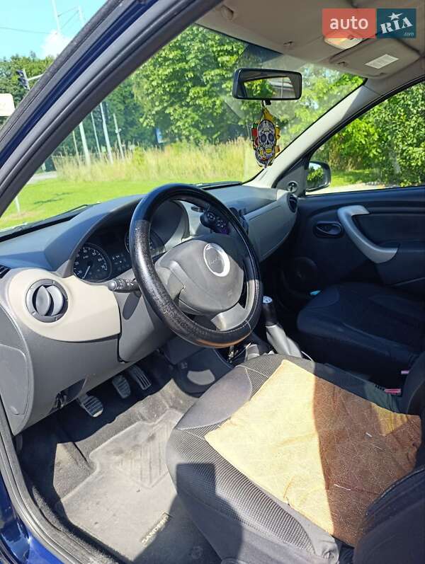 Хетчбек Dacia Sandero 2009 в Тернополі