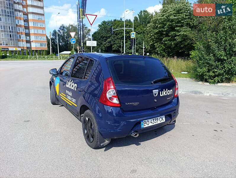 Хетчбек Dacia Sandero 2009 в Тернополі