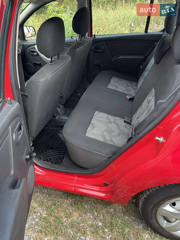 Хетчбек Dacia Sandero 2009 в Знам'янці