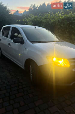 Хетчбек Dacia Sandero 2013 в Кременці