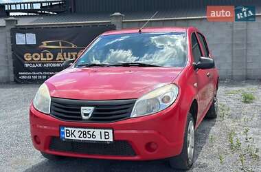 Хэтчбек Dacia Sandero 2009 в Ровно
