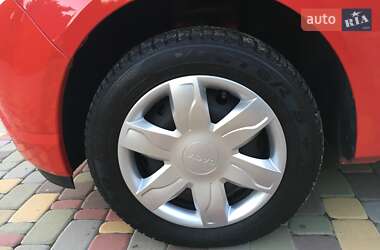 Хетчбек Dacia Sandero 2009 в 