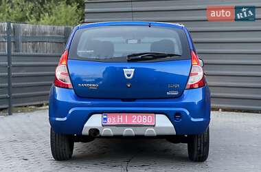 Хэтчбек Dacia Sandero 2009 в 