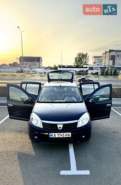 Dacia Sandero 2010