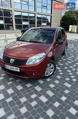 Хэтчбек Dacia Sandero 2009 в Шепетовке