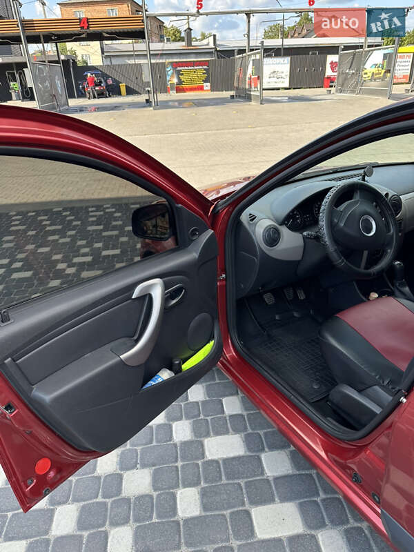 Хэтчбек Dacia Sandero 2009 в Хмельницком