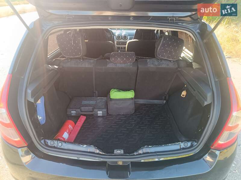 Хетчбек Dacia Sandero 2009 в Одесі