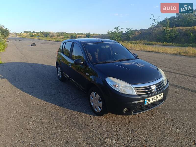 Хетчбек Dacia Sandero 2009 в Одесі