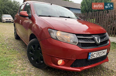 Хэтчбек Dacia Sandero 2013 в Львове