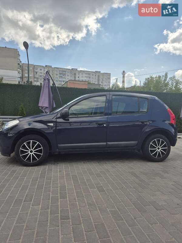 Хэтчбек Dacia Sandero 2011 в Фастове фото 3 Хэтчбек Dacia Sandero 2011 в Фастове