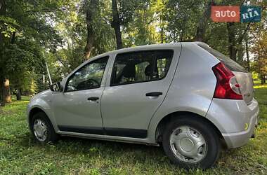Хетчбек Dacia Sandero 2008 в Чернігові