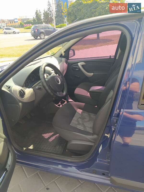 Хэтчбек Dacia Sandero 2009 в Черкассах