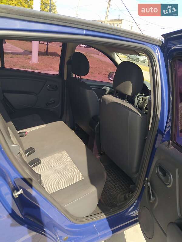 Хэтчбек Dacia Sandero 2009 в Черкассах