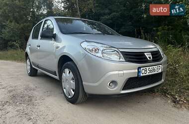 Хэтчбек Dacia Sandero 2008 в Чернигове
