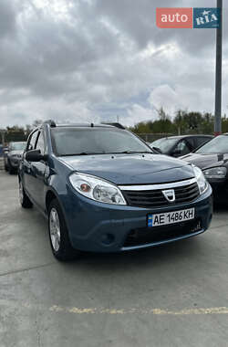 Хетчбек Dacia Sandero 2008 в Запоріжжі