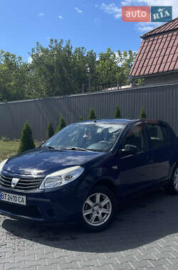 Хэтчбек Dacia Sandero 2009 в Черновцах