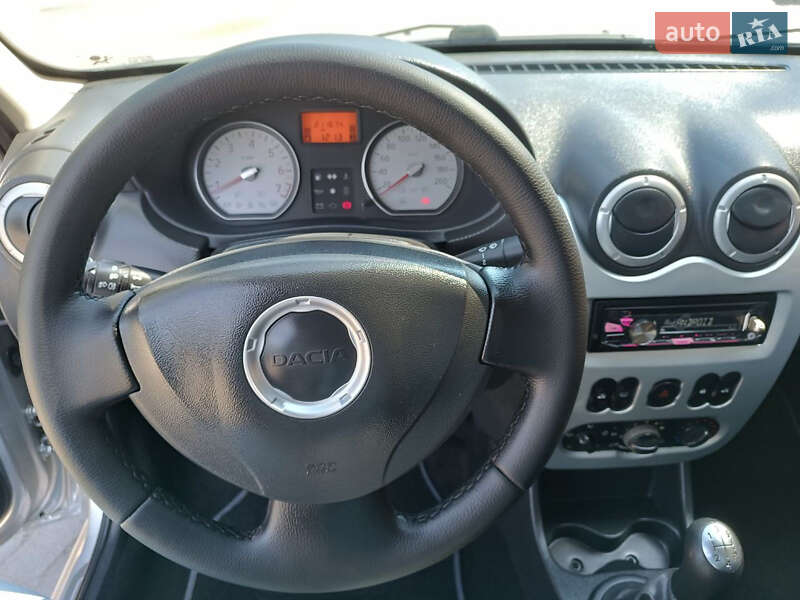 Хэтчбек Dacia Sandero 2009 в Красилове