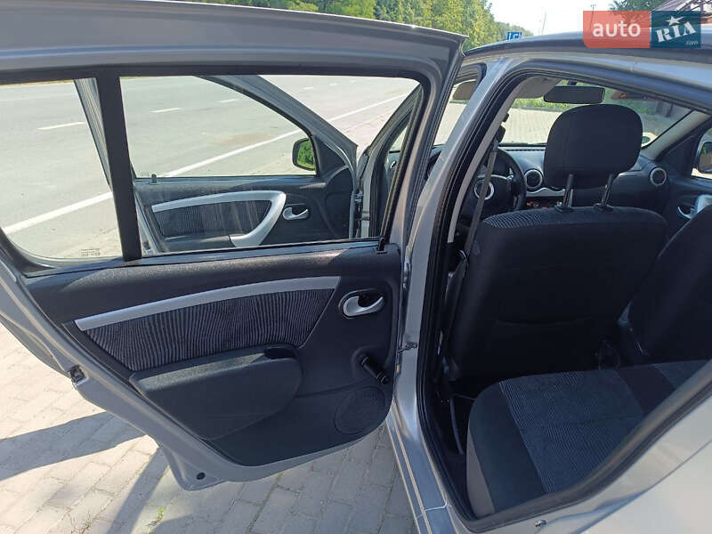 Хэтчбек Dacia Sandero 2009 в Красилове