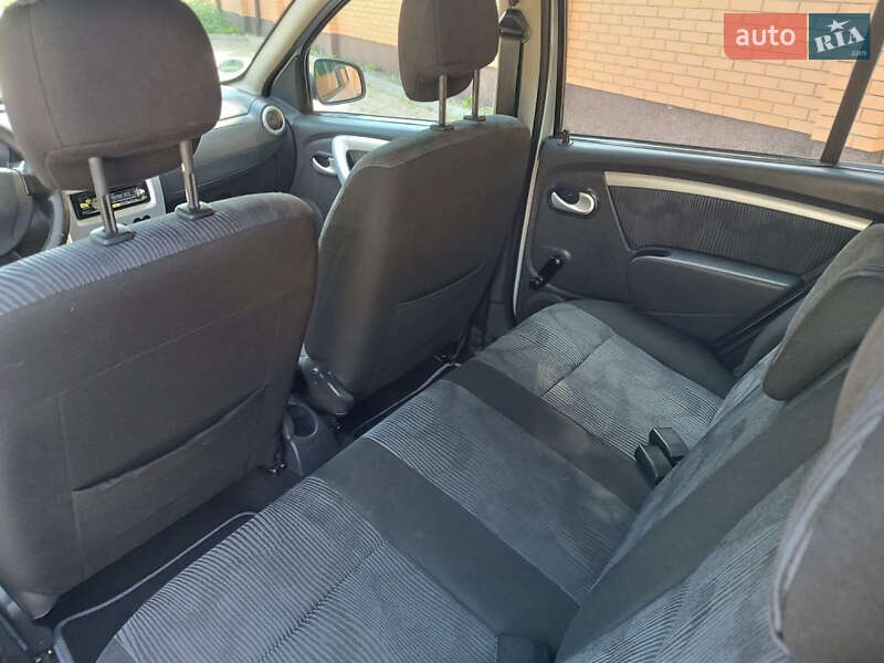 Хэтчбек Dacia Sandero 2009 в Красилове