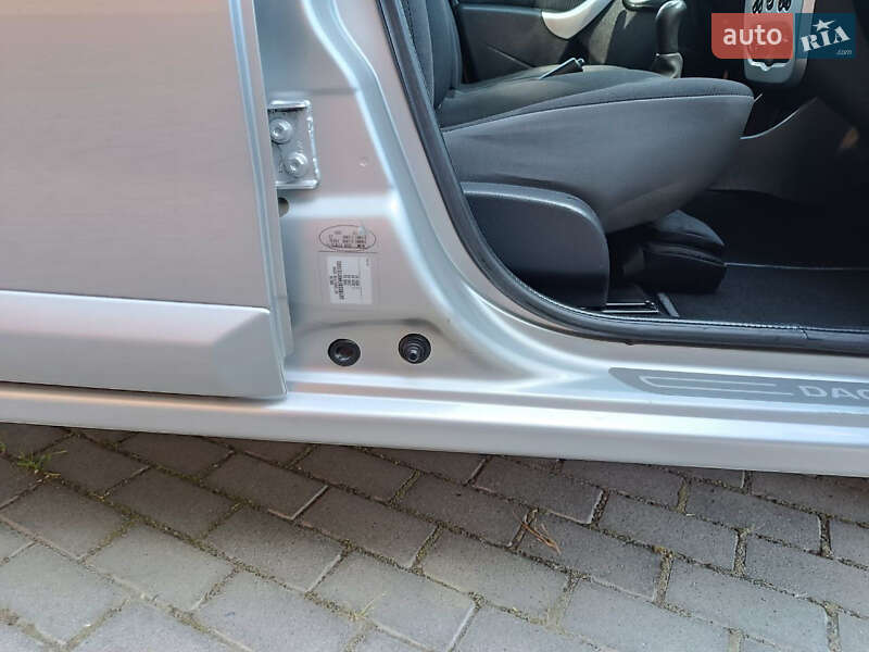 Хэтчбек Dacia Sandero 2009 в Красилове