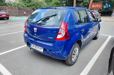 Хетчбек Dacia Sandero 2009 в Ірпені