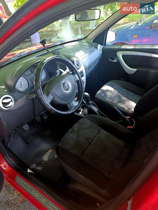 Хетчбек Dacia Sandero 2008 в Вінниці