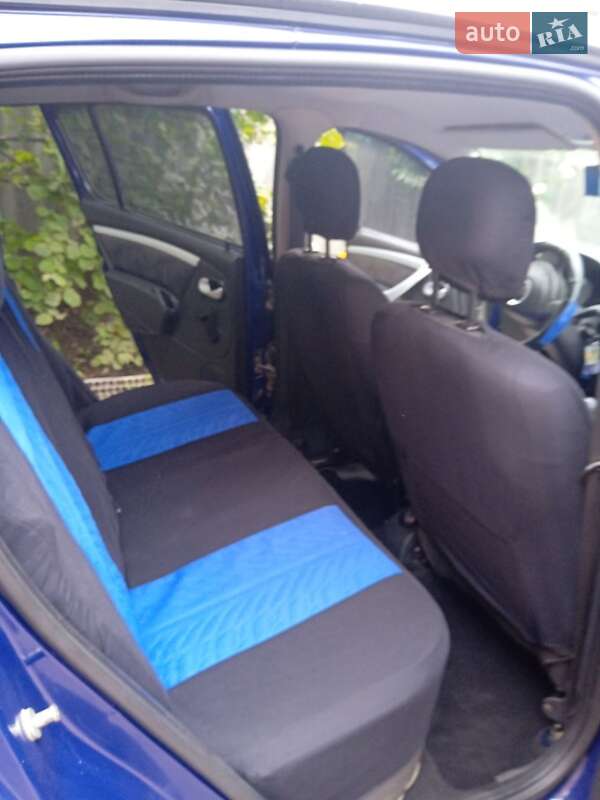 Хэтчбек Dacia Sandero 2009 в Сумах