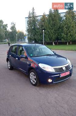 Хетчбек Dacia Sandero 2009 в Конотопі
