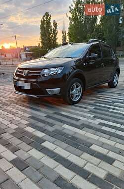 Хэтчбек Dacia Sandero 2013 в Николаеве