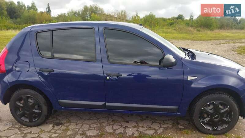 Хетчбек Dacia Sandero 2009 в Деражні фото Хетчбек Dacia Sandero 2009 в Деражні