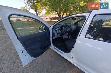 Хэтчбек Dacia Sandero 2013 в 