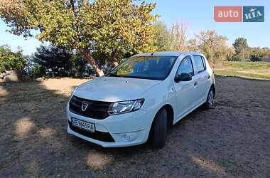 Хэтчбек Dacia Sandero 2013 в 