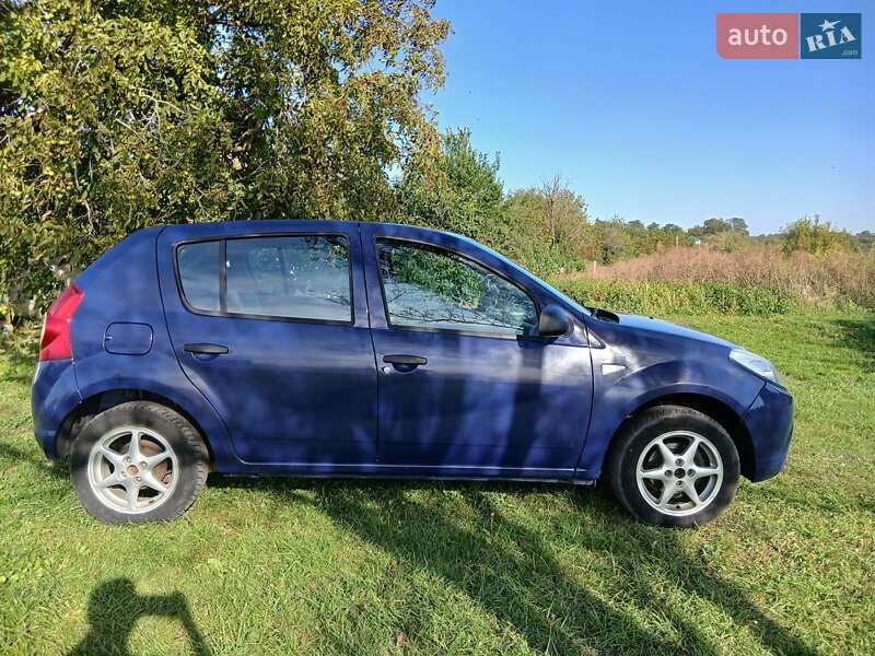 Хетчбек Dacia Sandero 2009 в Білій Церкві