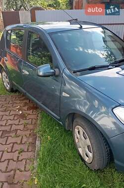 Dacia Sandero 2011