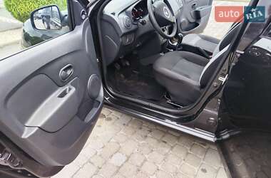Хэтчбек Dacia Sandero 2015 в 