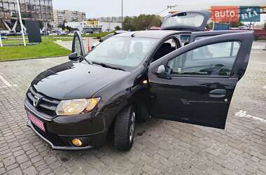 Хэтчбек Dacia Sandero 2015 в 