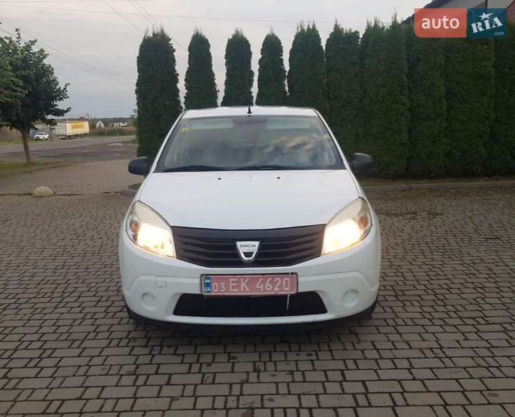 Хетчбек Dacia Sandero 2009 в Луцьку