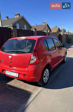 Хетчбек Dacia Sandero 2008 в Сумах
