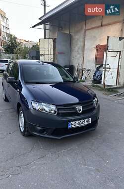 Хэтчбек Dacia Sandero 2015 в Тернополе