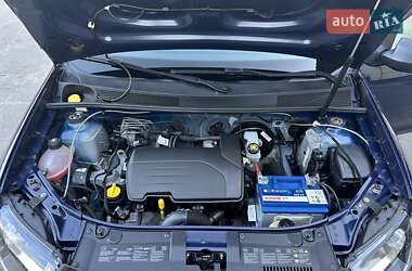 Хэтчбек Dacia Sandero 2015 в 