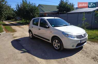Хетчбек Dacia Sandero 2009 в Сумах